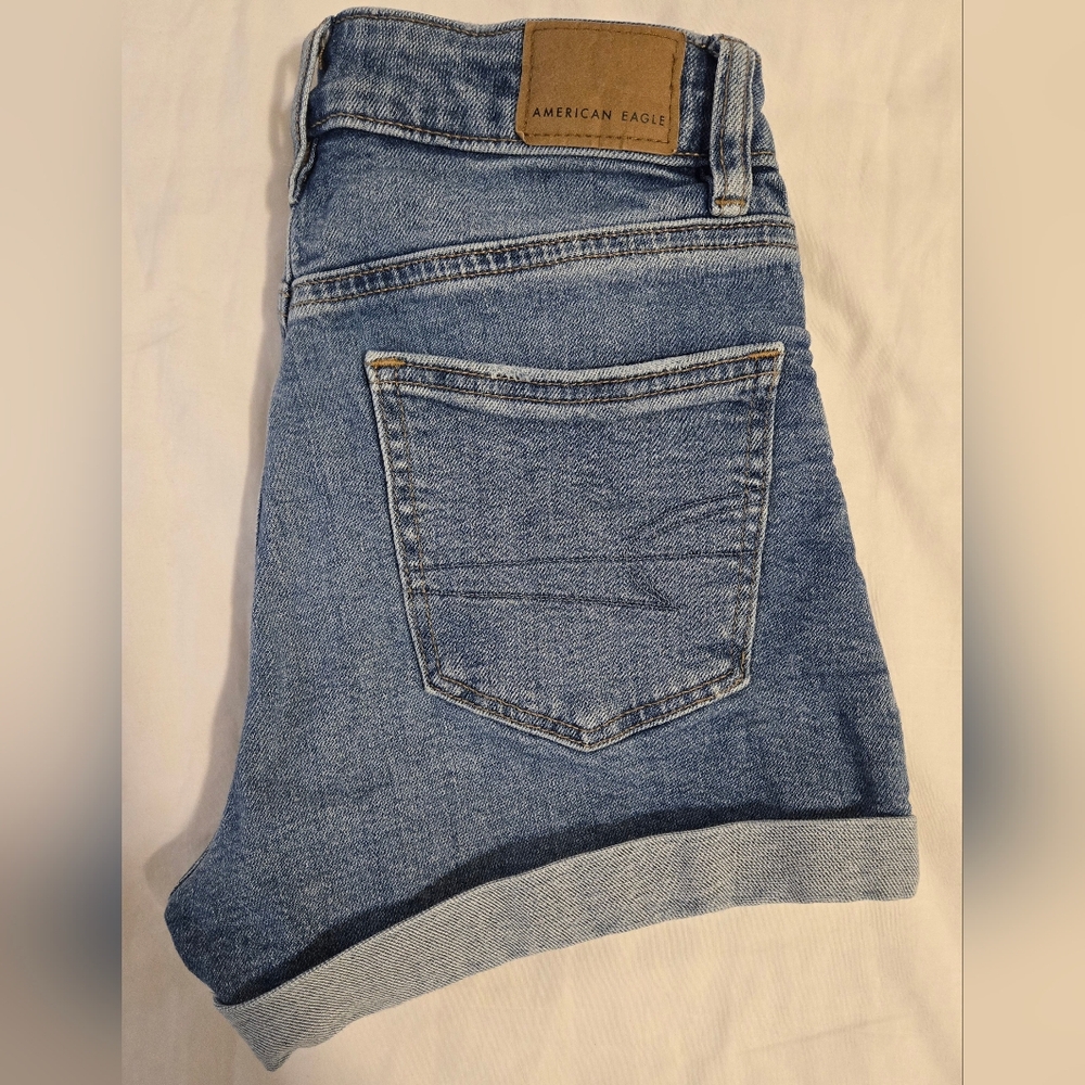 AE jean MOM shorts size 000